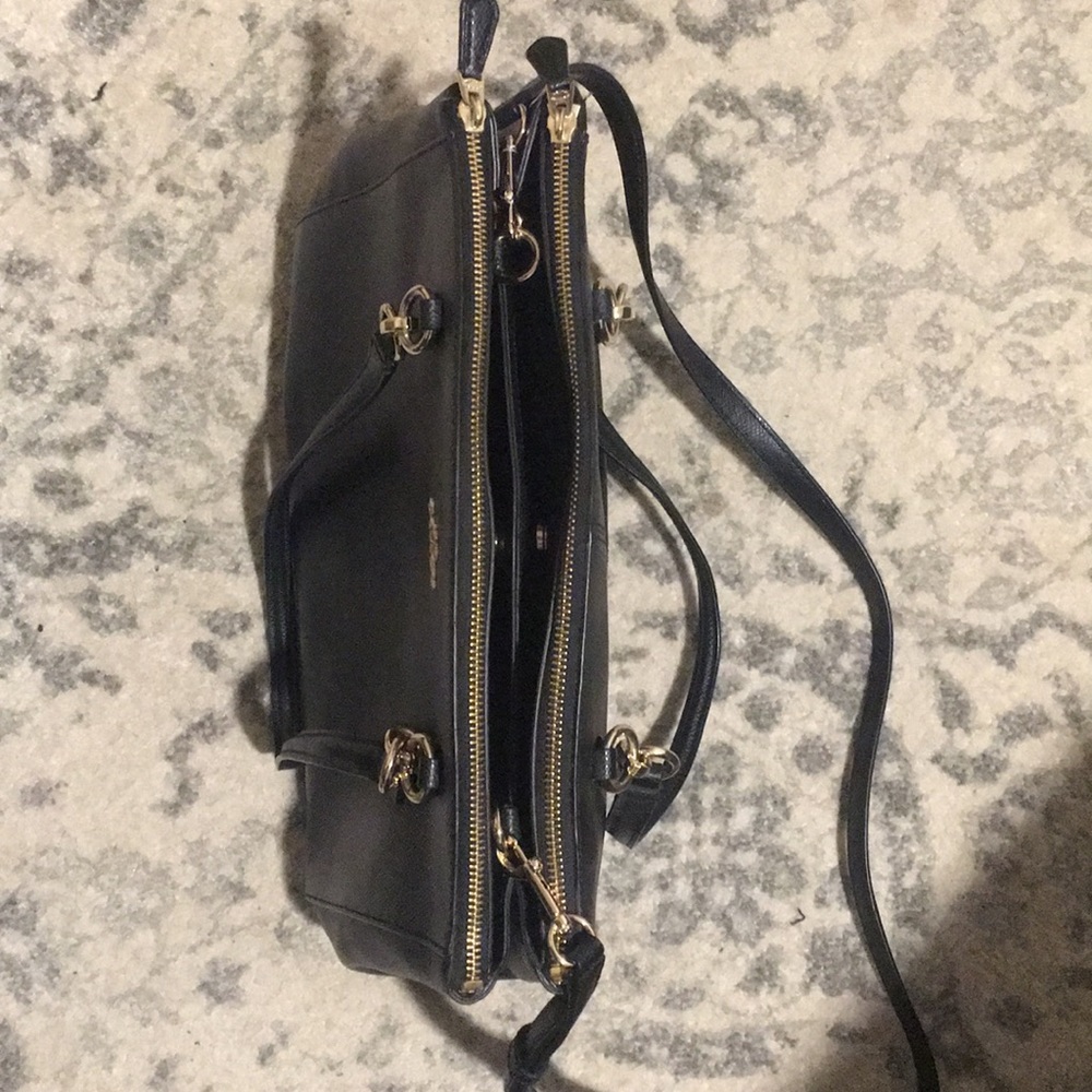 Black leather Coach purse with gold detailing - Picture 5 of 5